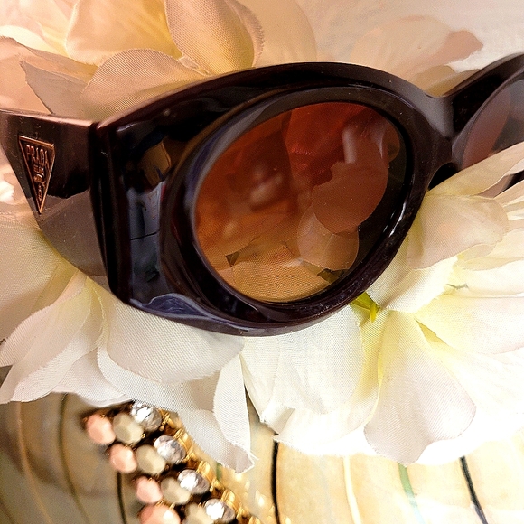 ✅PRADA🎶 🌹🌹 RARE COLOR COMBO, SUNGLASSES 😎 - Picture 4 of 7